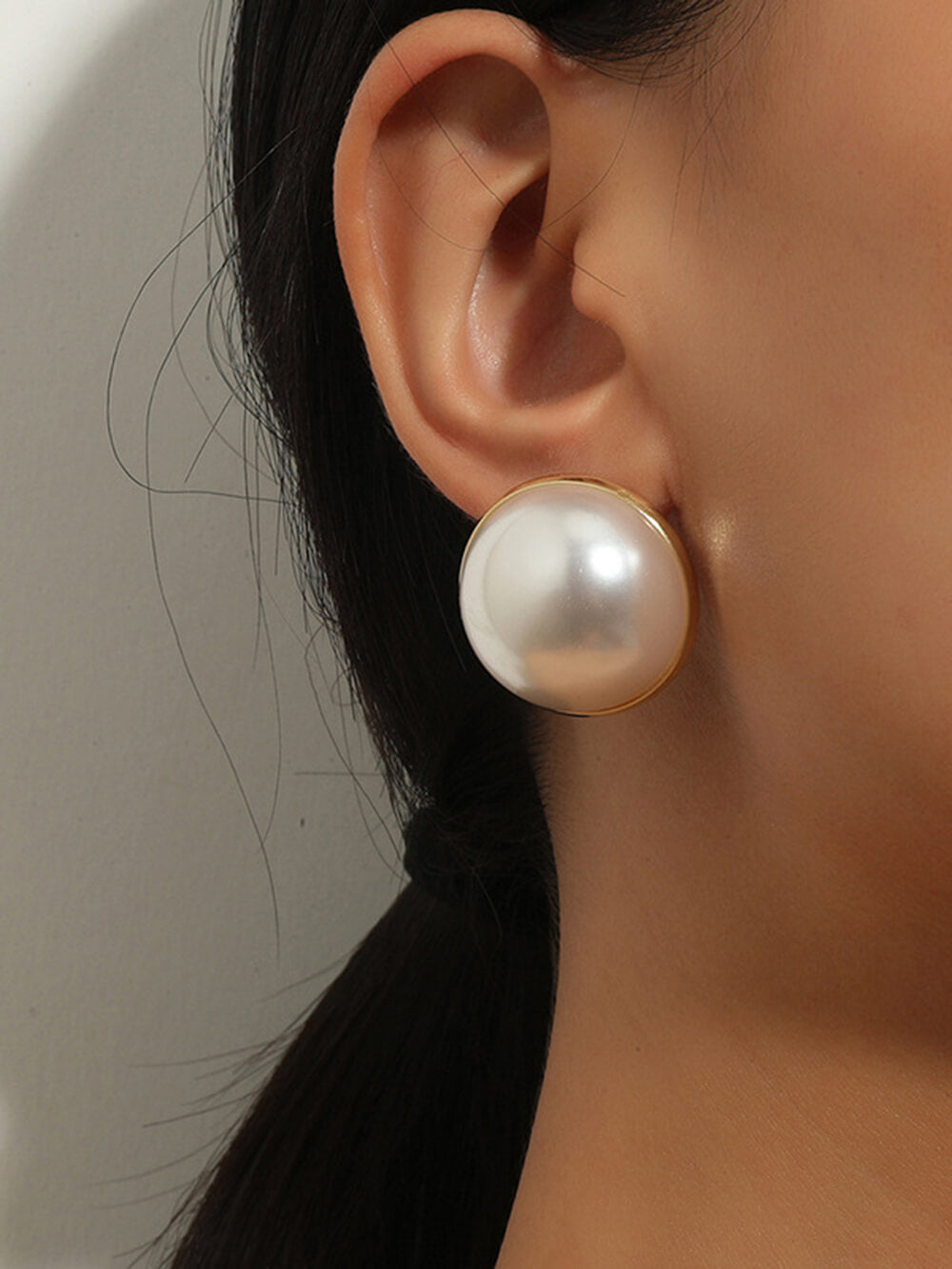 Simple Elegant Pearl Earrings