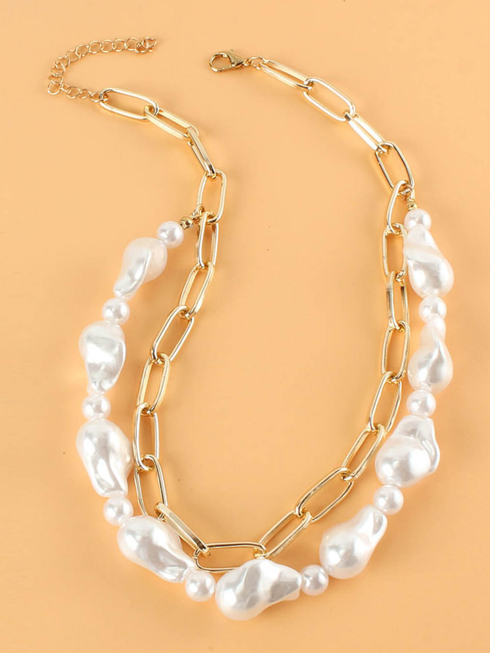 Fashionable Special-Shaped Imitation Pearl Beaded Necklace