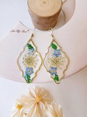 Daisy Dried Flower Earrings - Fresh and Handmade