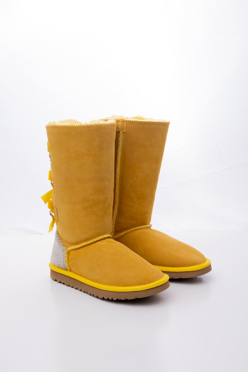 SMAIBULUN Ugg | Rhinestone Ribbon Tri-Tie Bow Suede Boots - Yellow