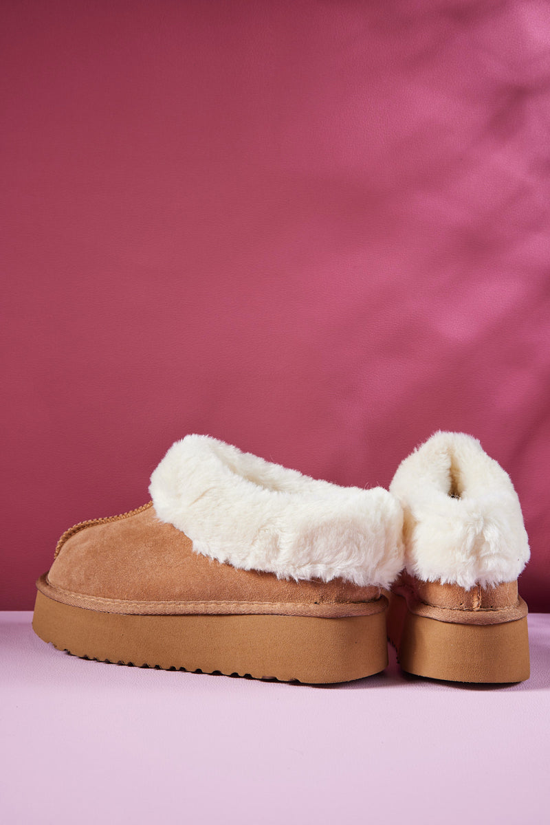 Smaibulun Ugg | Cuddle Up Wool Lined Suede Bootie - Chestnut