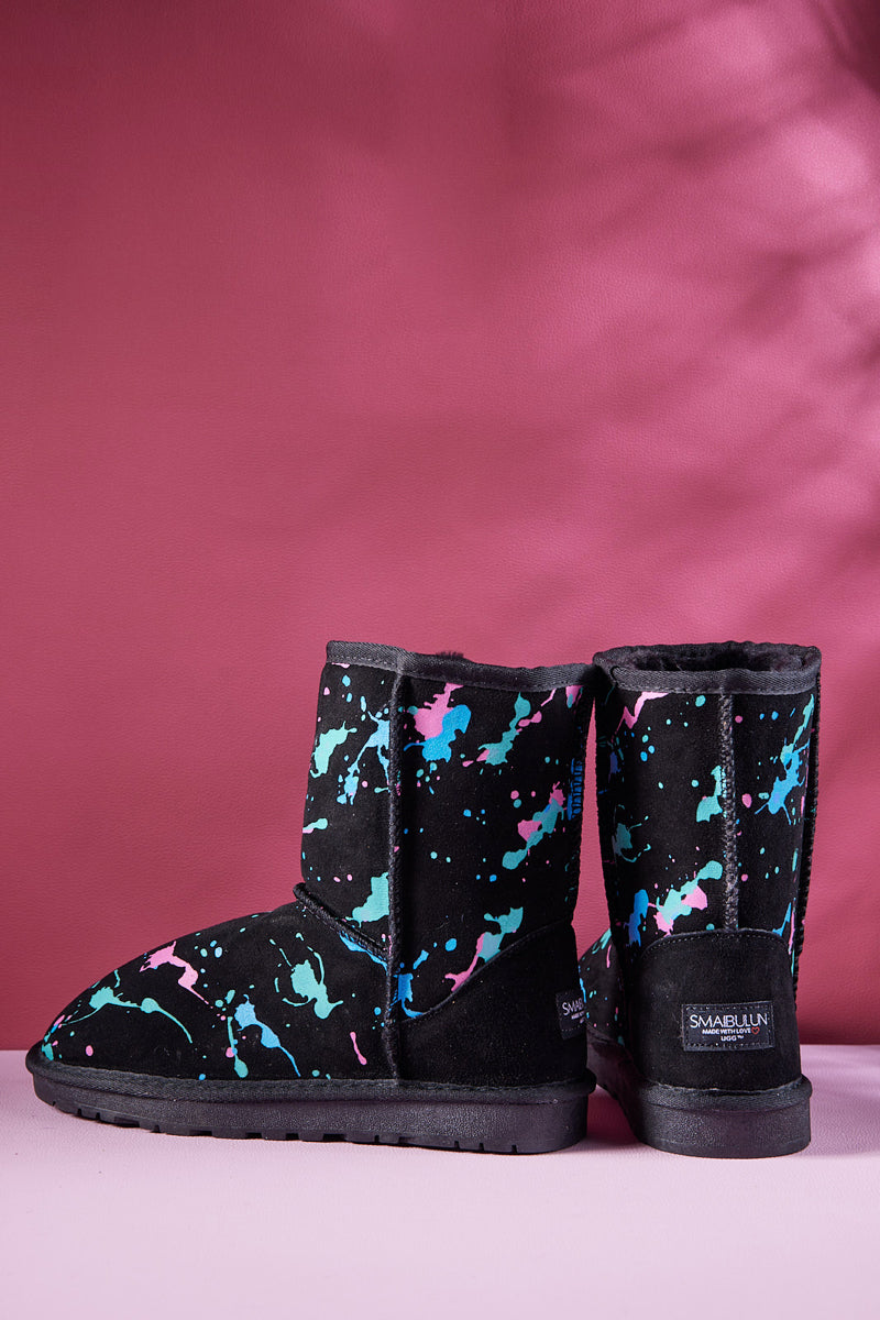 Smaibulun Ugg | Valerie Graffiti Patterned Shearling Boots - Black