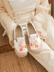 Cactus Rose | Belize Daisy Embroidered Linen Loafer - Apricot