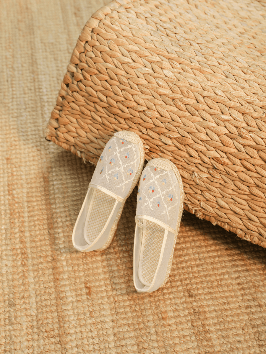 CACTUS ROSE | TWIN FLOWER EMBROIDERED LINEN ESPADRILLES - WHITE