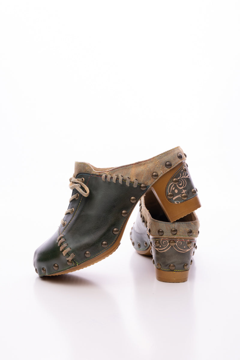 SOFFIA | KAIRO STUDDED STITCH LEATHER CLOG