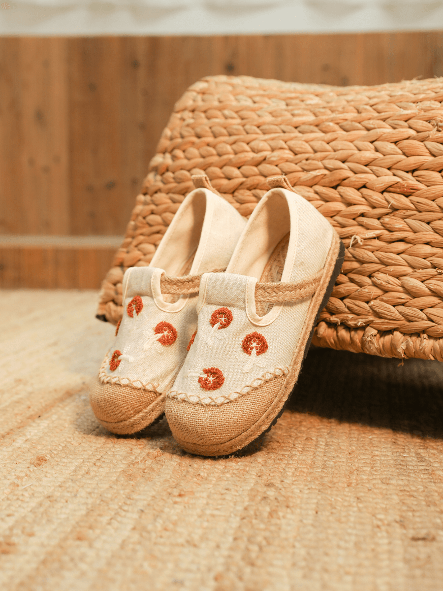 CACTUS ROSE | BLOSSOM EMBROIDERED LINEN ESPADRILLE LOAFER - BEIGE