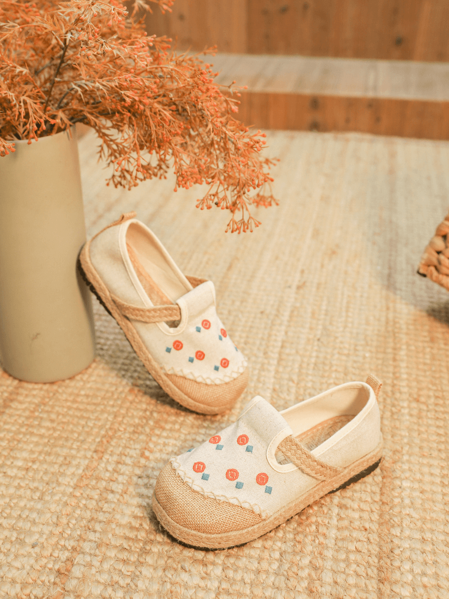 CACTUS ROSE | STAR EYE EMBROIDERED LINEN ESPADRILLE - APRICOT