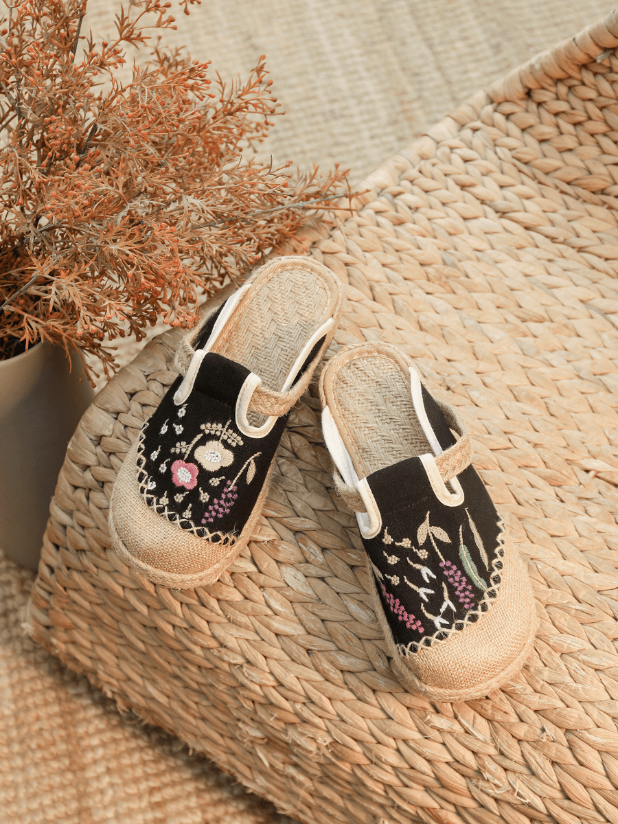 CACTUS ROSE | BLOSSOM WHEAT EMBROIDERED LINEN MULE - BLACK