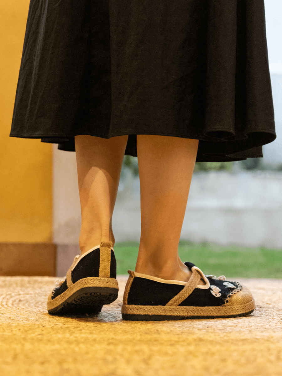 CACTUS ROSE | ASANA BOW APPLIQUE LINEN LOAFER - BLACK