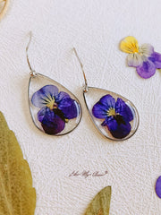 Pressed Flower Earrings Violet Birth flower of February Flower