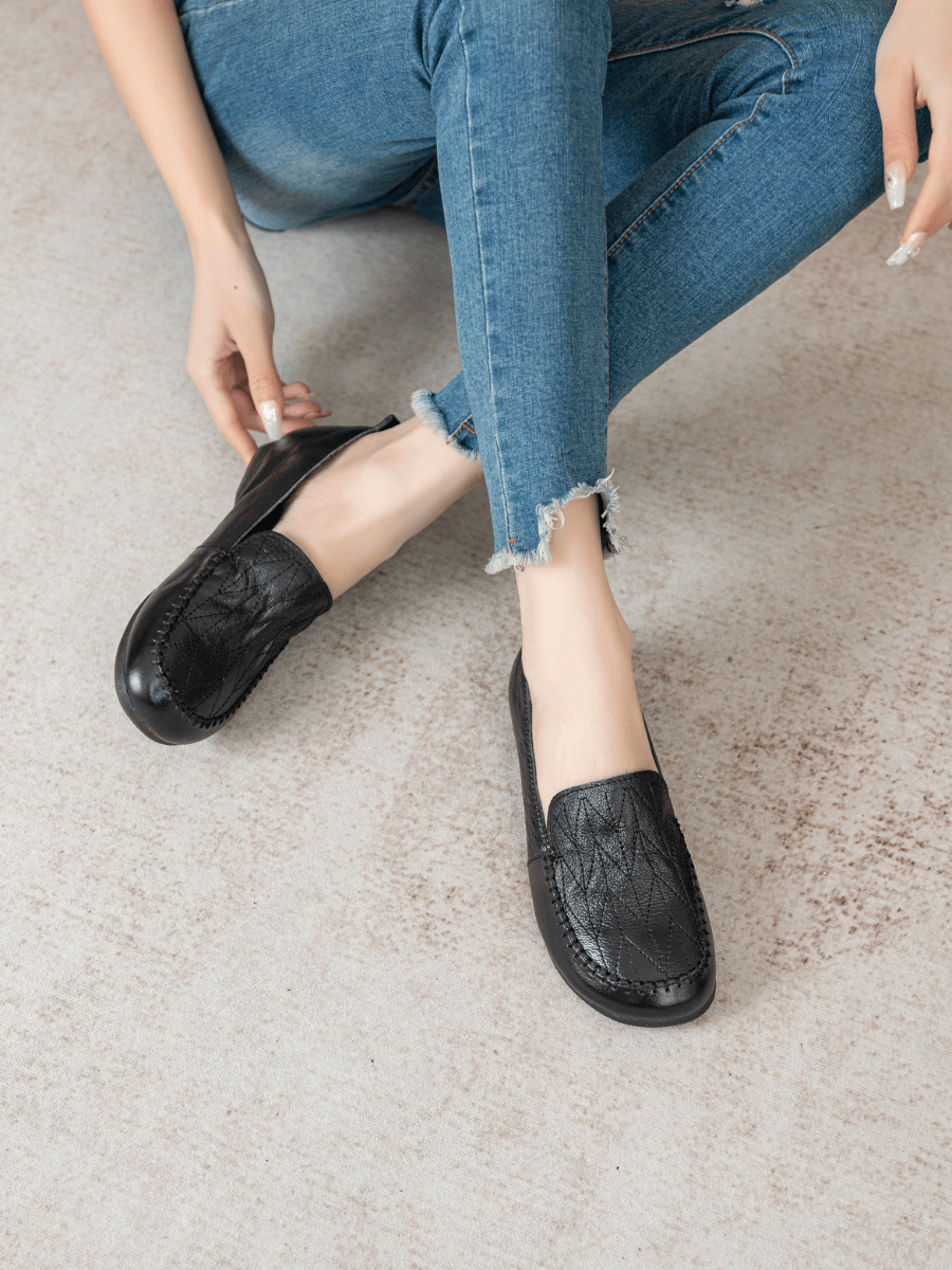 RUMOUR HAS IT| GEOMETRY STITCHING UPPER LEATHER LOAFER - BLACK