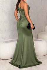 Sexy Prom Solid Color Slit Ruched Sloping Shoulder Evening Dresses