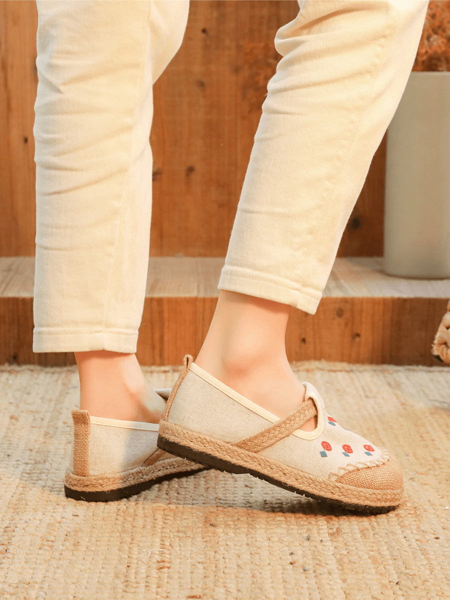 CACTUS ROSE | STAR EYE EMBROIDERED LINEN ESPADRILLE - APRICOT