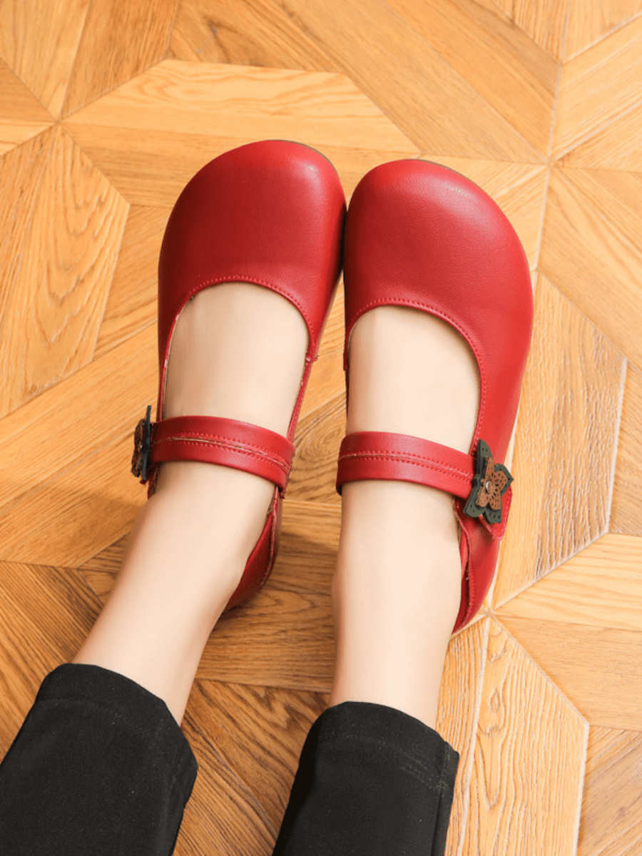 RUMOUR HAS IT| SIDE DAISY BUCKLE LEATHER MARY JANE  - RED