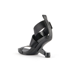 JADY ROSE | KORI CROSS STRAP OPEN TOE HEELED SANDAL- BLACK