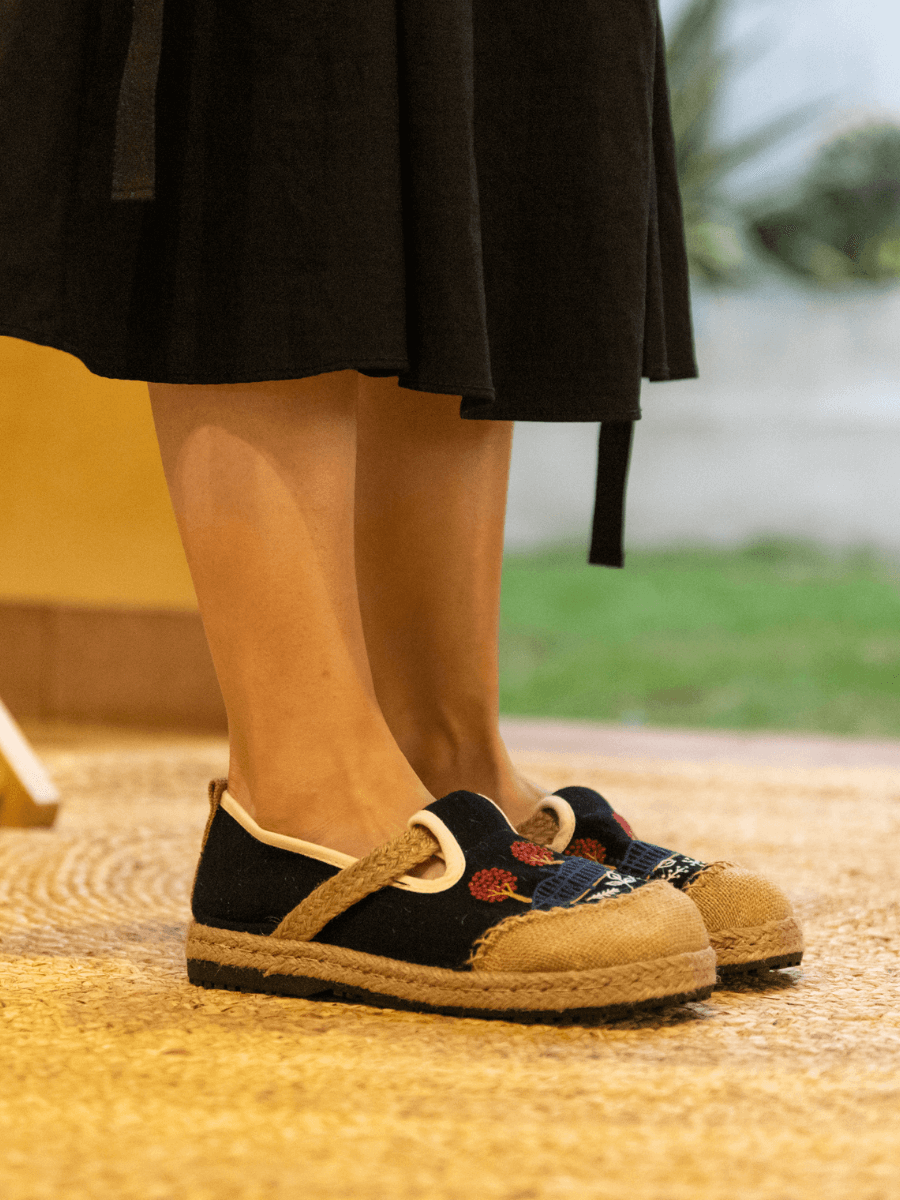 CACTUS ROSE | DANDELION FALL EMBROIDERED LINEN LOAFER - BLACK