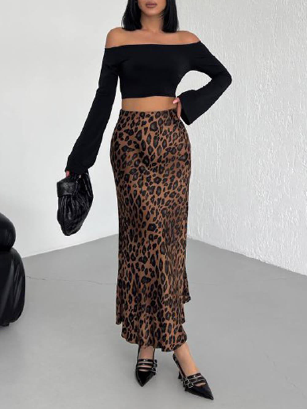 Elegant Unique Leopard Print Hip Skirt