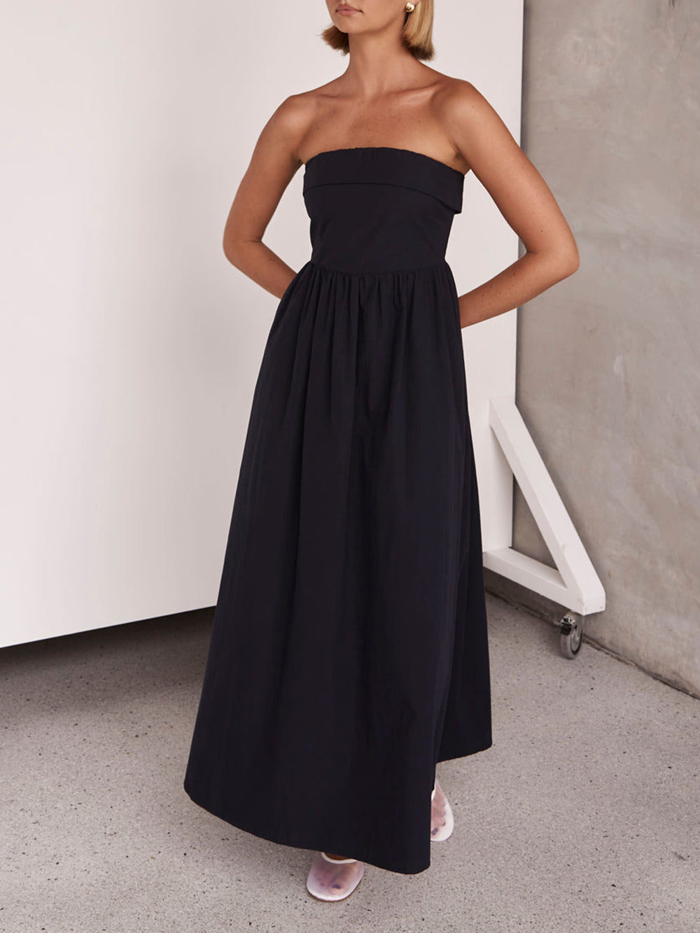 Resort Style Tulare Strapless Midi Dress