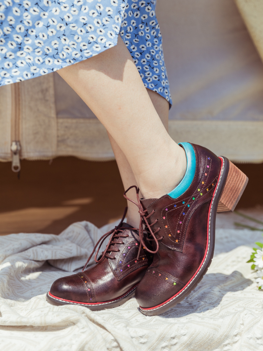 SOFFIA | BROWN STAR EMBOSSED LEATHER BROGUES OXFORD