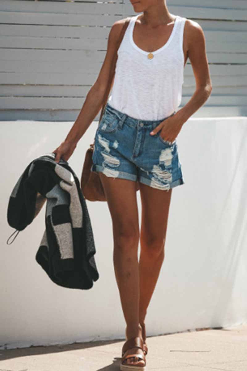 Chicindress Fashion Street Ripped Denim Straight Shorts