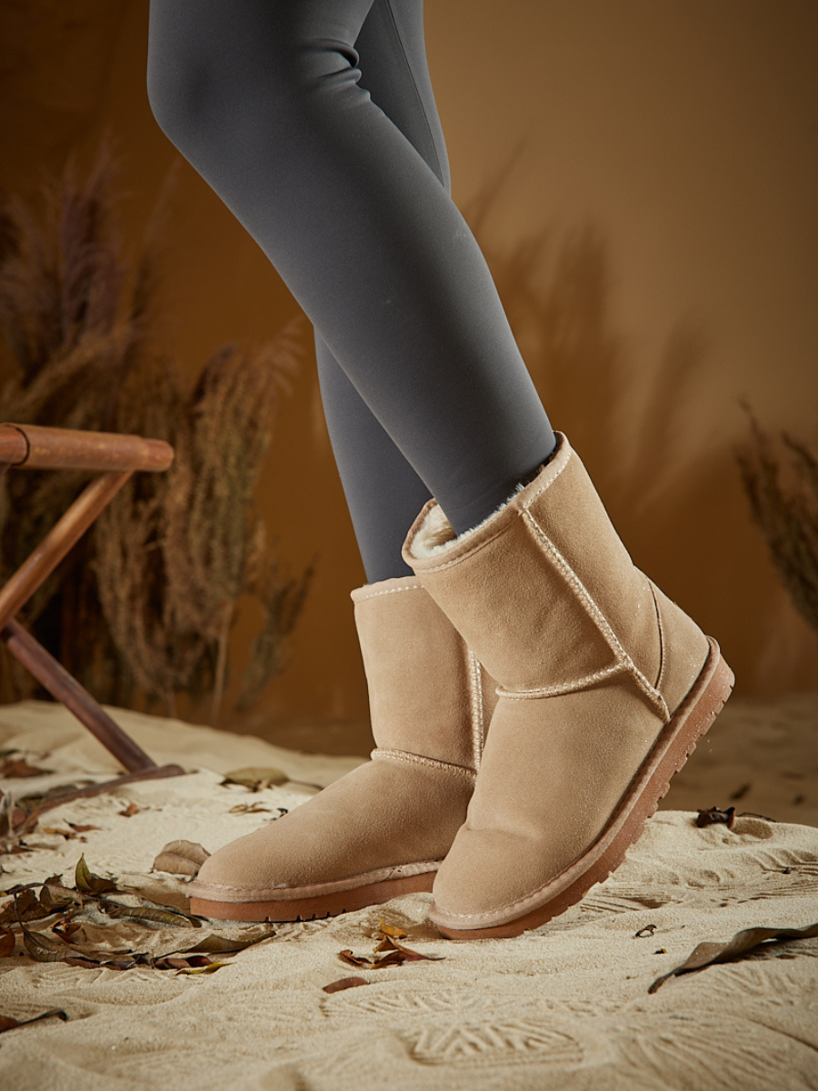 Smaibulun Ugg | Lovett Wool Blend Suede Shearling Boots - Sand