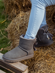 SMAIBULUN Ugg | TAIL BOW BACK SUEDE BOOT - GREY