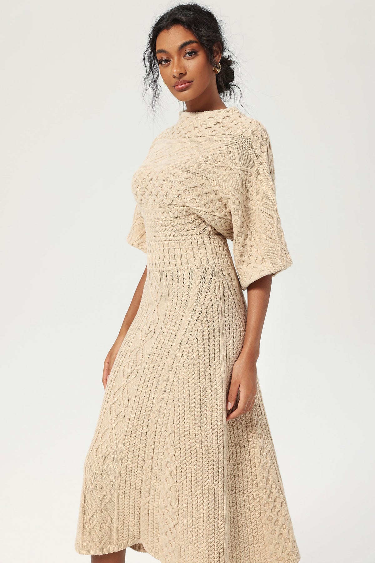 Crew Collar Knit Midi Dress Beige