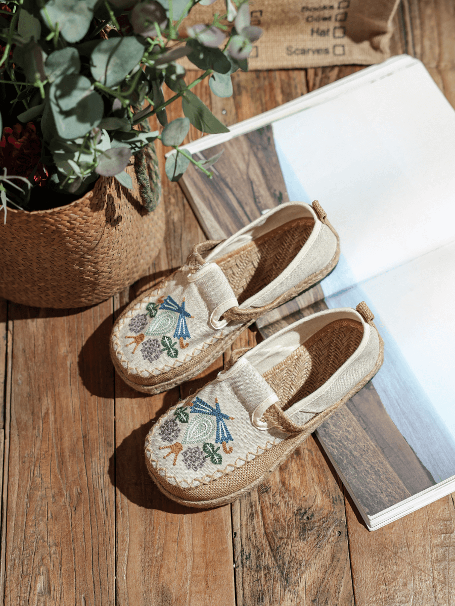 CACTUS ROSE | PATTERN EMBROIDERED LINEN ESPADRILLE LOAFER - BEIGE