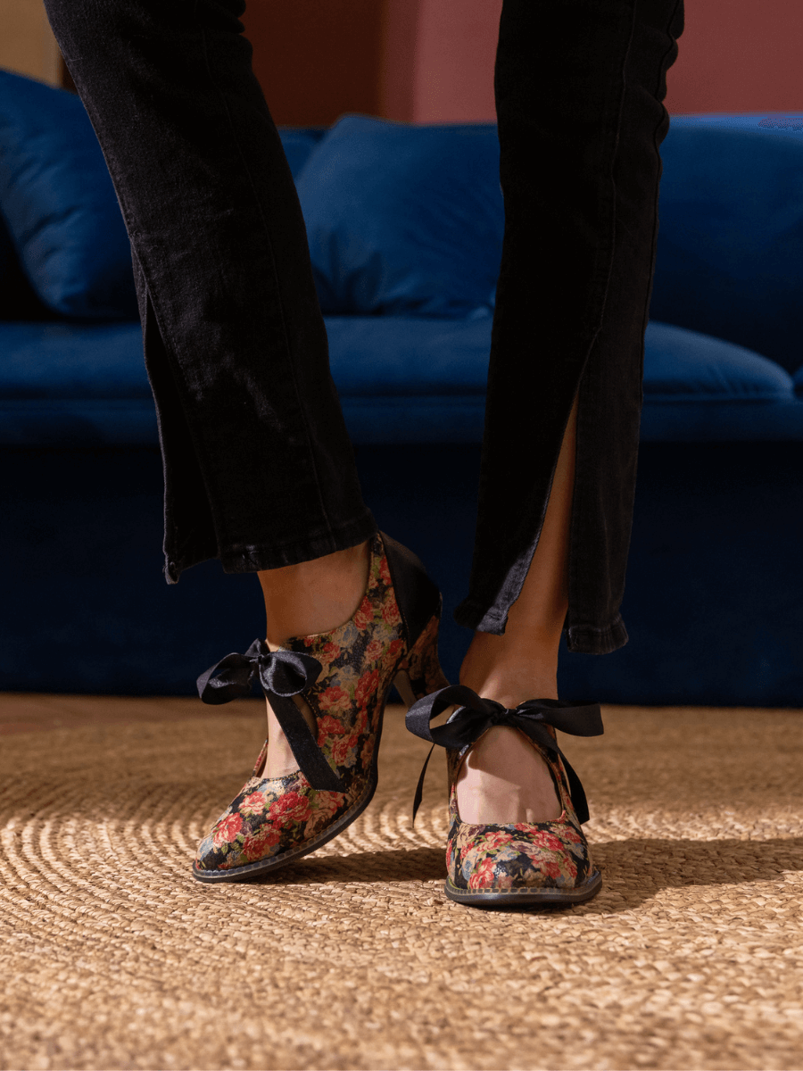 SOFFIA | STEFANIA FLORAL TIE BOW LACE-UP LEATHER PUMP