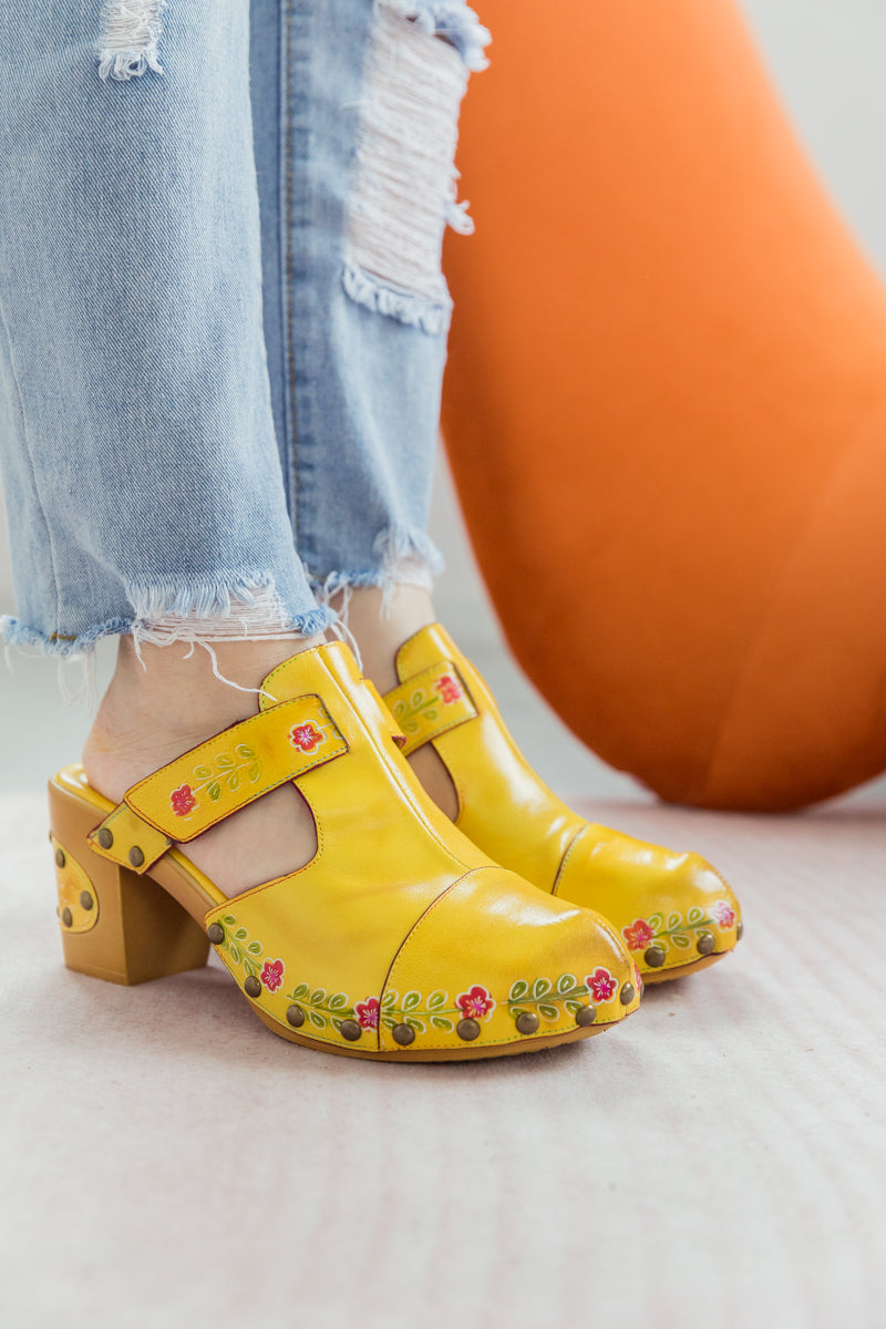 SOFFIA | FLORAL EMBOSSED YELLOW GENUINE LEATHER CLOG