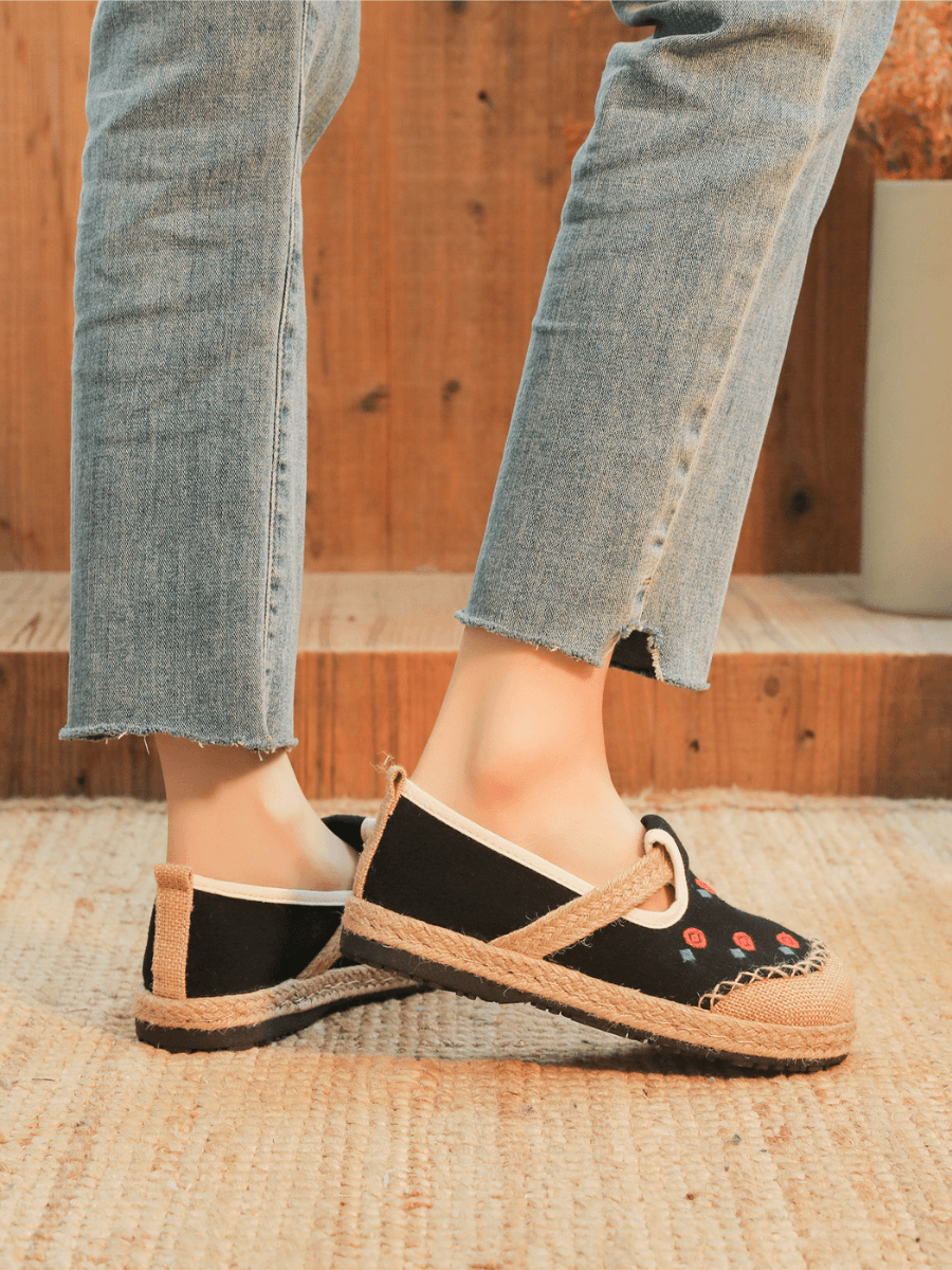 CACTUS ROSE | STAR EYE EMBROIDERED LINEN ESPADRILLE - BLACK