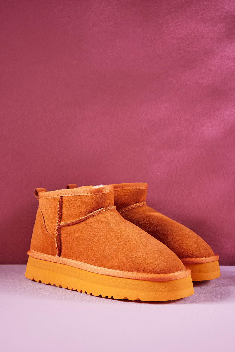 Smaibulun Ugg | Ultra Mini Platform Low Ankle Boot - Orange