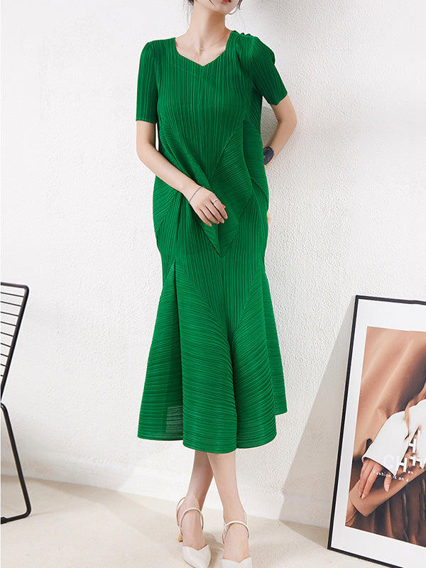 Casual Short Sleeves Pleated Solid Color Round-Neck Midi Dresses