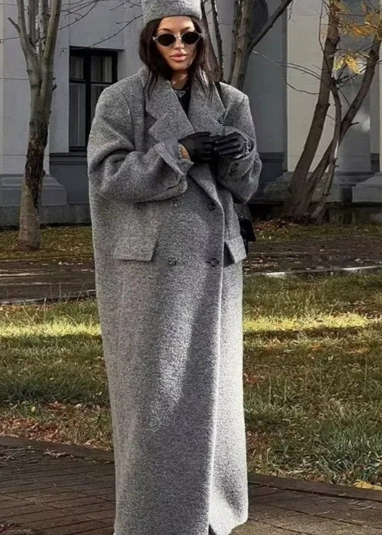 Timeless Buttoned Long Wool Coat