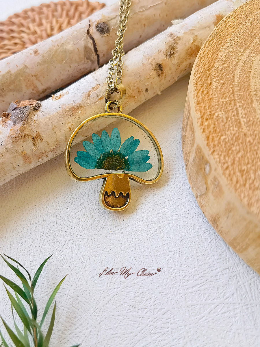 Natural Dried Flower Daisy Mushroom Necklace