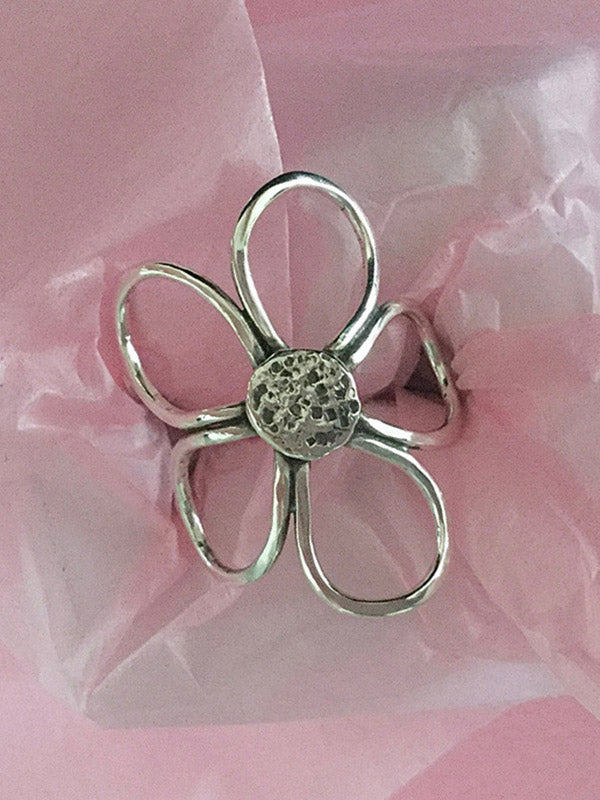 Flower Shape Hollow Shiny Rings Accessories