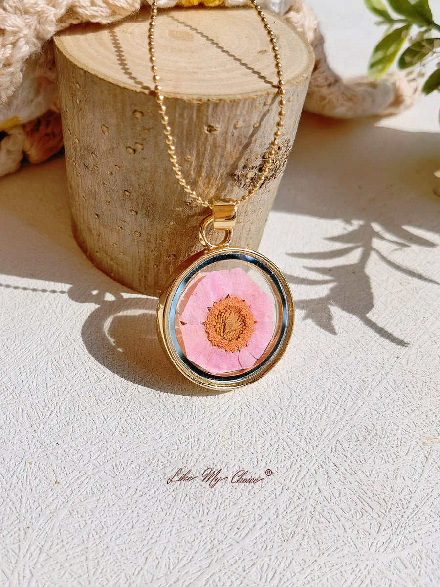 Unique Botanical Daisy Dried Flower Necklace