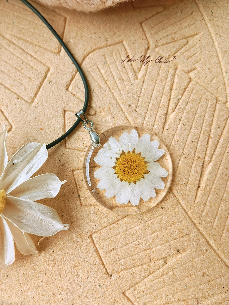 Hippie Flower Pendant Necklace