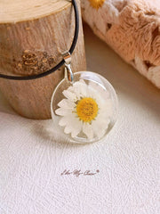 Hippie Flower Pendant Necklace