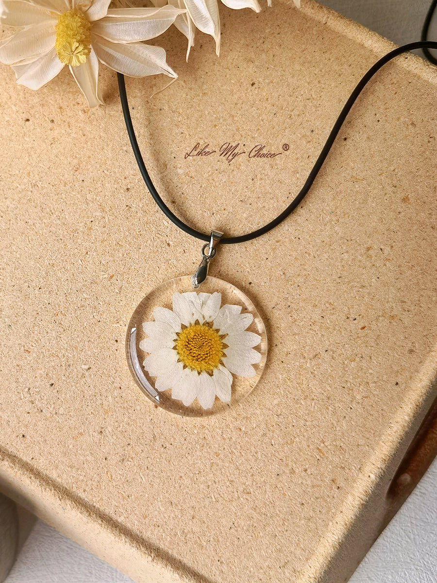 Hippie Flower Pendant Necklace