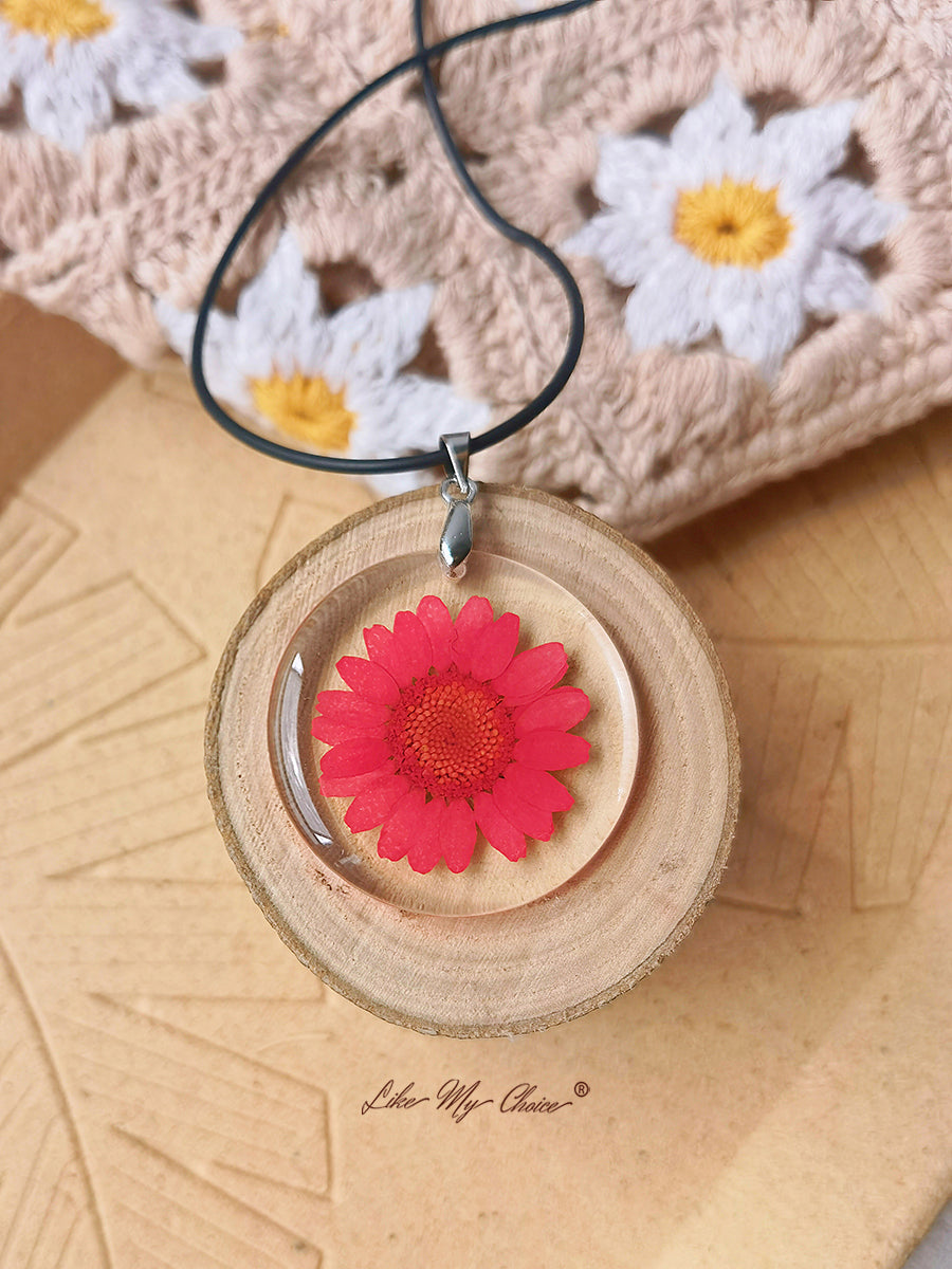 Hippie Flower Pendant Necklace