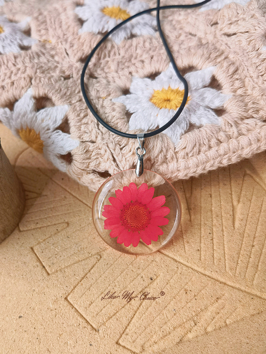 Hippie Flower Pendant Necklace