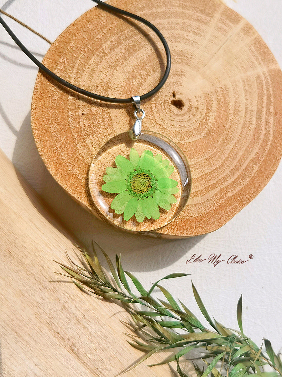 Hippie Flower Pendant Necklace