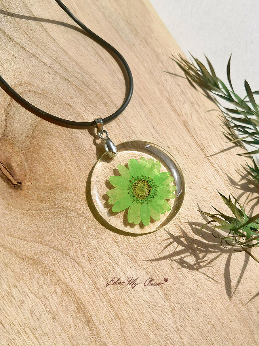 Hippie Flower Pendant Necklace