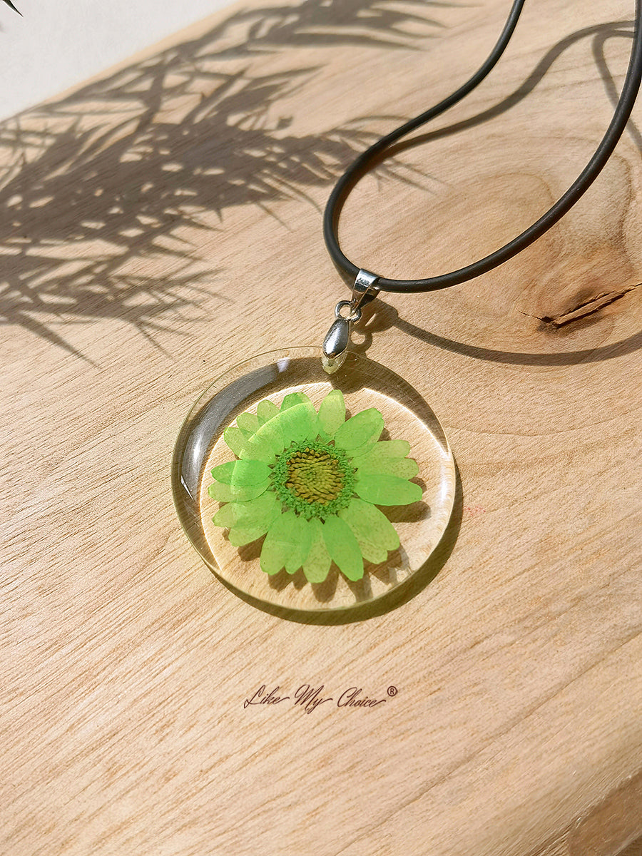 Hippie Flower Pendant Necklace