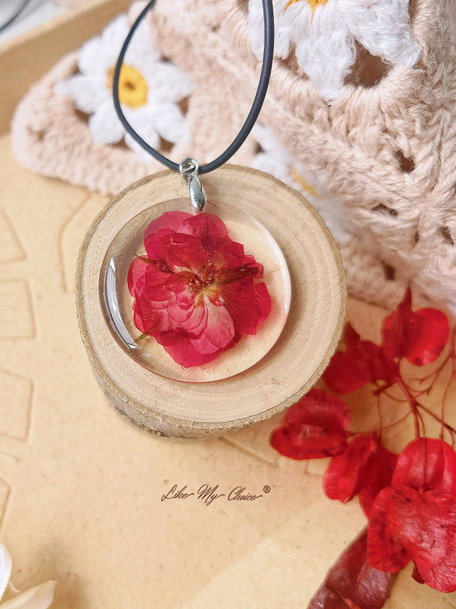 Resin Full Moon Pendant Necklace With Rose Petals