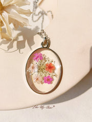 Resin Pendant Necklace With Queen Anne Lace Forget-Me-Not Embossed