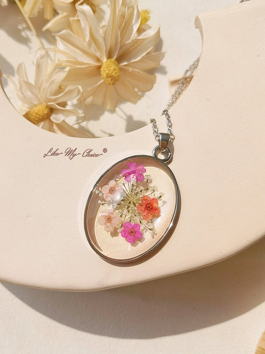 Resin Pendant Necklace With Queen Anne Lace Forget-Me-Not Embossed