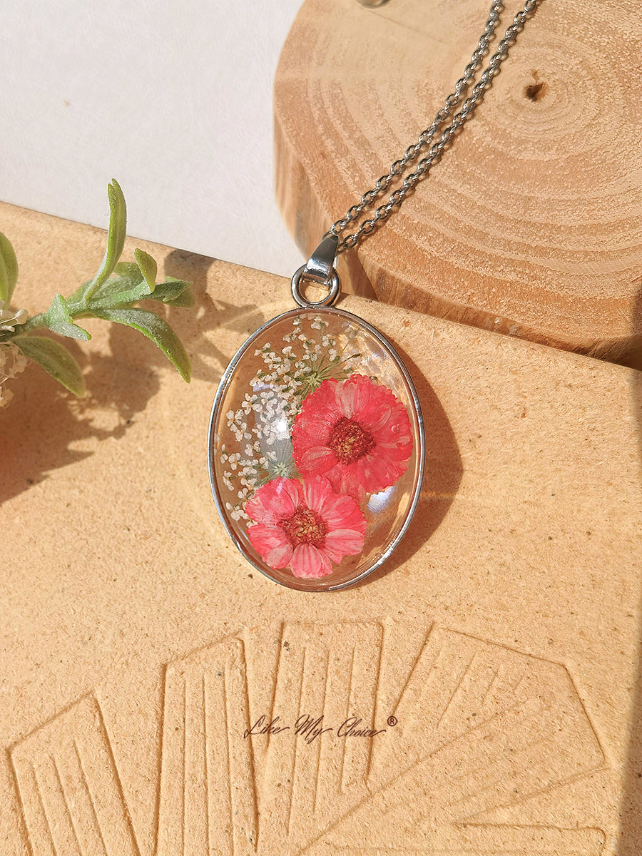 Resin Pendant Necklace With Gesanghua Dried Flowers