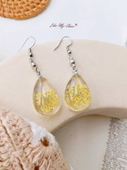 Teardrop Queen Anne Bud Dried Flower Resin Earrings